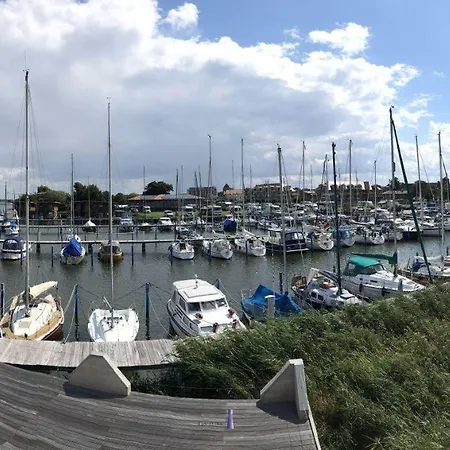 Hausboot Fjord Vineta Mit Biosauna In بارث