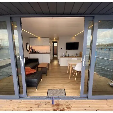 بوتيل Hausboot Fjord Vineta Mit Biosauna In